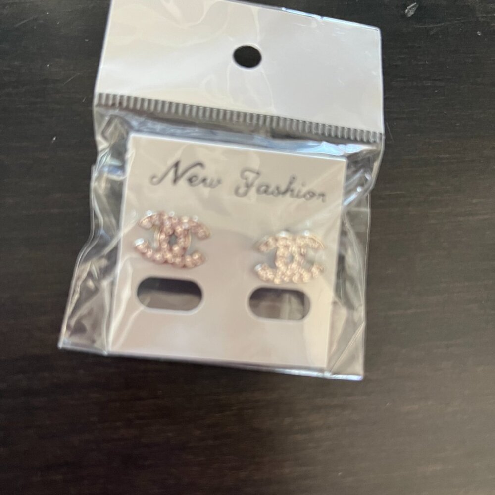 earrings - Picture 3 of 3